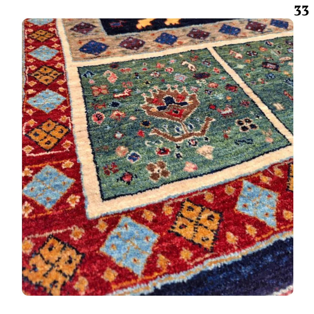 سجادة قشقائية يدوية الصنع